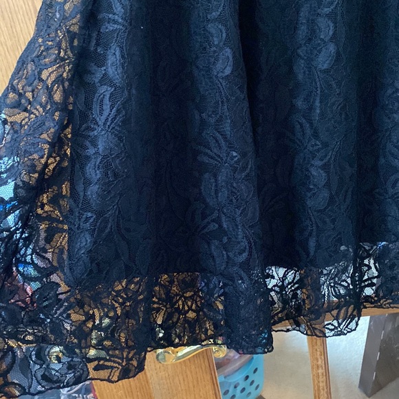 LuLaRoe Jill Lace Skirt Size M - Picture 3 of 5